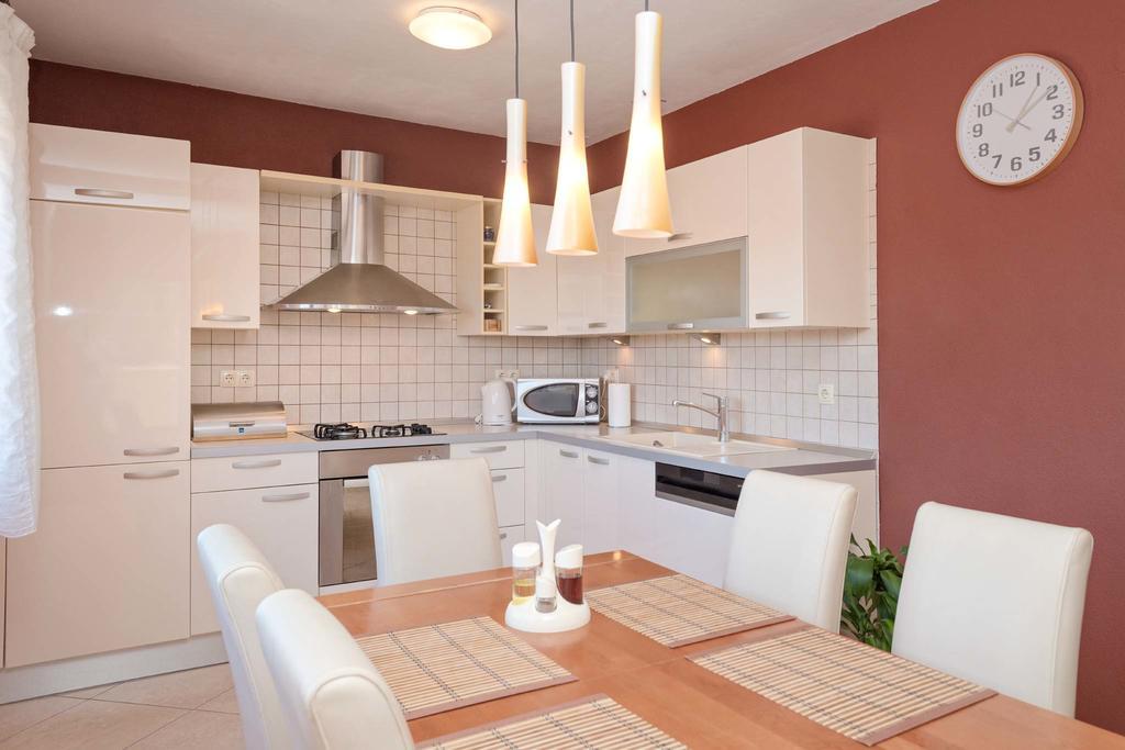 Deluxe Jelsa Apartment *